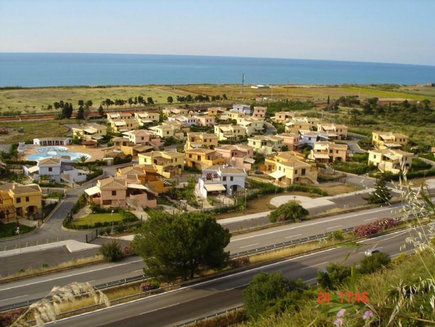 Mare Luna Village Campofelice Di Roccella Exterior photo